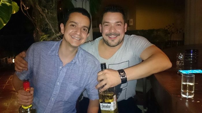 Primer invitado que llegó y salimos a darle la bienvenida!!! 