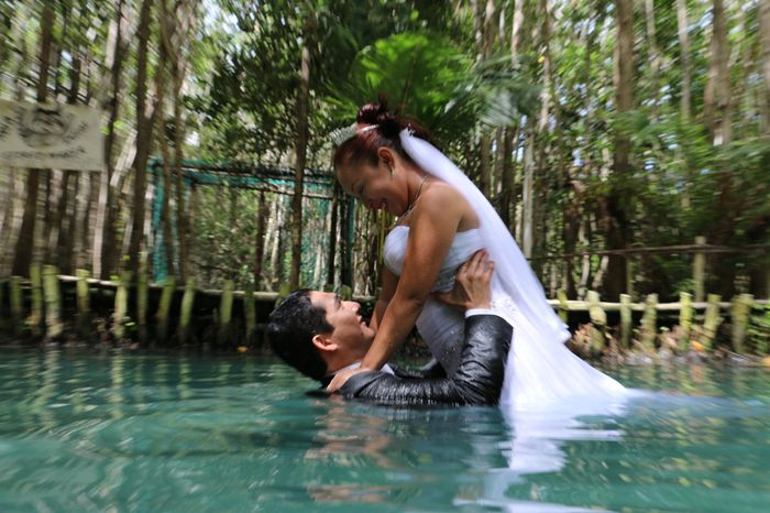 TRASH THE DRESS