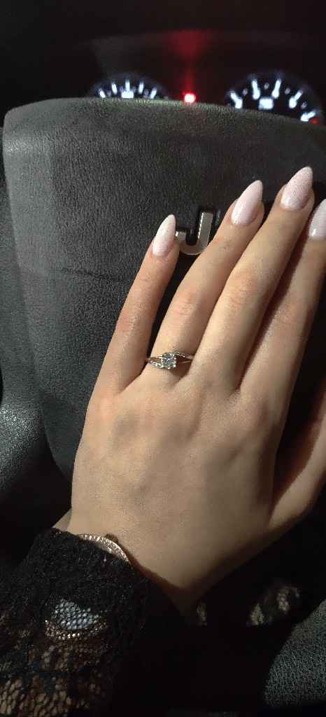 ¿Tenías las uñas hechas cuando te dio el anillo? - 1