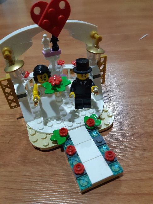 Novios para el pastel. Help! 2