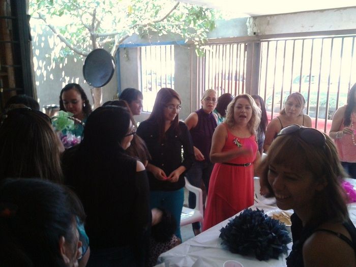 Invitadas jugando