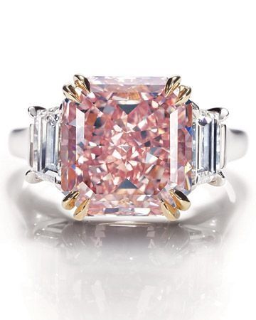 Anillo de Compromiso con Diamente ROSA!