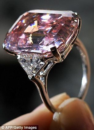 Anillo de Compromiso con Diamente ROSA!
