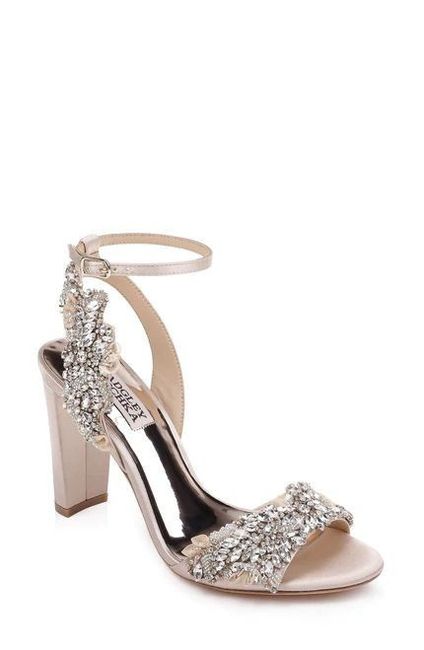 🎉Tus zapatos: ¿tacones anchos o finos? 1