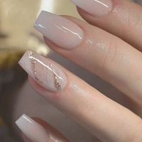 Estas uñas de boda: ¿mucho, poco o suficiente? - 1