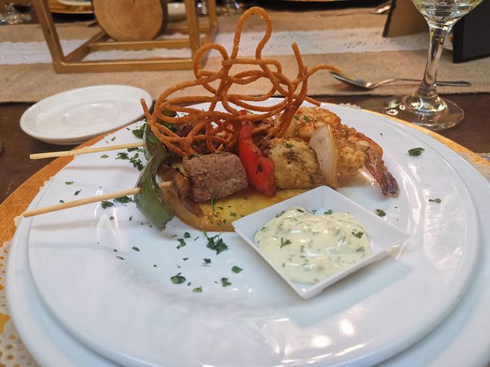 Entrada ( brocheta mar y tierra)