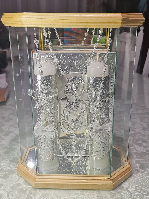 Biblia, velas y Rosario 