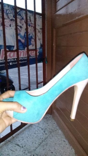 zapatillas color turquesa