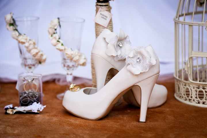 zapatos, copas, y recuerdos