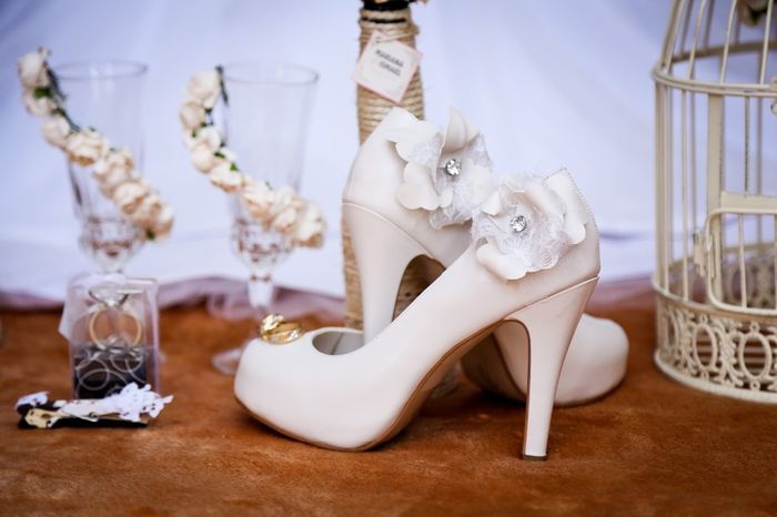 zapatos, copas, y recuerdos