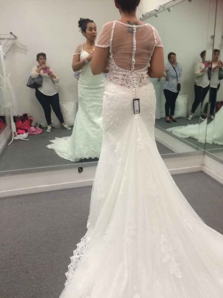 A aun mes y mi vestido? - 2