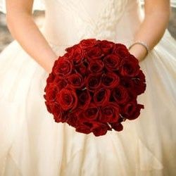 Hermoso ramo de rosas rojas *_*