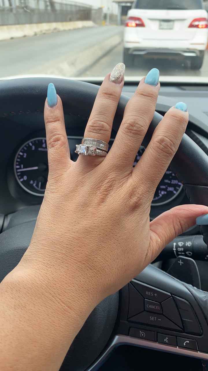 Como usar el anillo de compromiso y la argolla de matrimonio - 1
