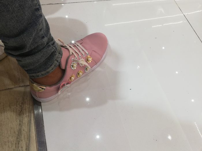 Tennis para cuando ya no aguante los tacones (regalo sorpresa de una tía).