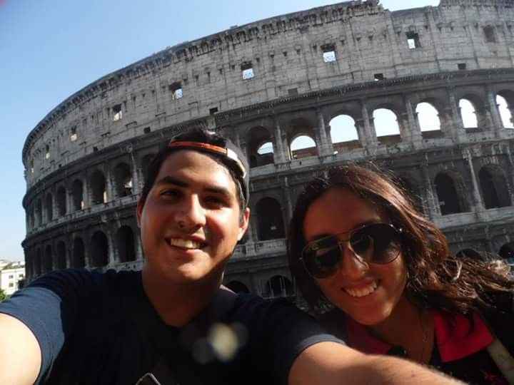 Aquí andabamos en Roma, fue nuestro segundo viaje juntos, queriamos conocer Europa y lo logramos..!!