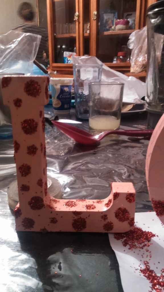 La letra L con bolitas