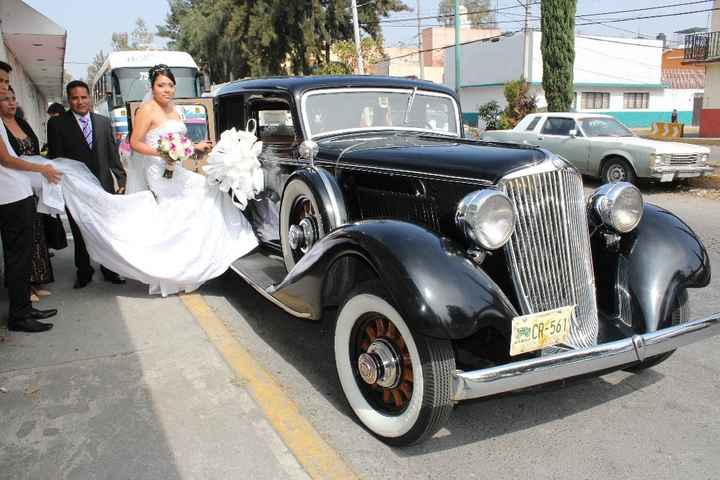 Abordando el auto que me llevaría hacia mi amor