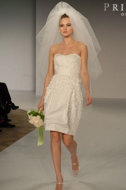 VESTIDO DE NOVIA CORTO