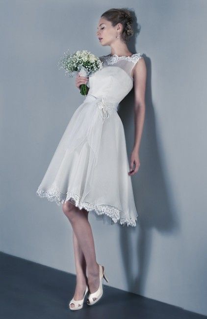 VESTIDO DE NOVIA CORTO