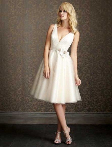 VESTIDO DE NOVIA CORTO