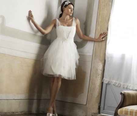 VESTIDO DE NOVIA CORTO
