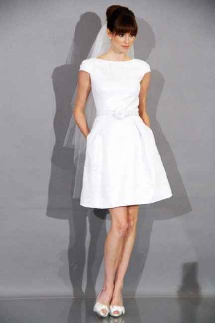 VESTIDO DE NOVIA CORTO