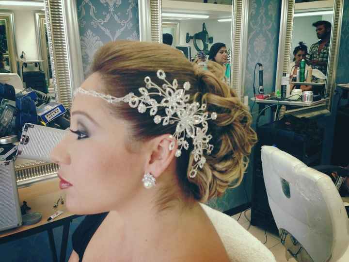 PEINADO Y MAQUILLAJE 