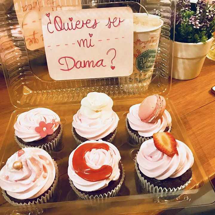 ¿como le pidieron a sus damas que fueran? - 2