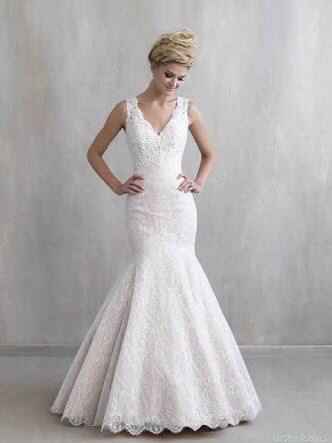 Angustiada por el vestido - 1