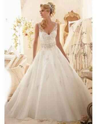 Angustiada por el vestido - 2