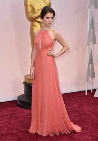 ¿De qué colores serán los vestidos de sus bellas damas? - 1