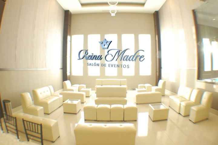 Sala lounge en un extremo