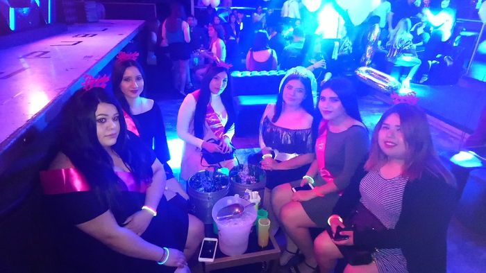 Despedida de soltera parte 2 - 8