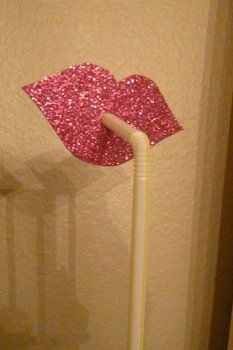 straw kisses