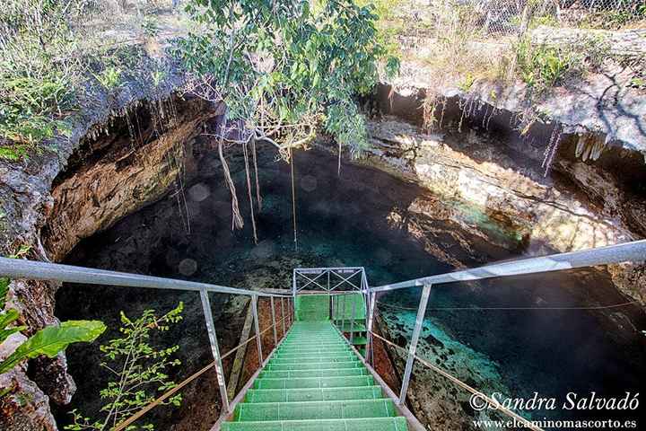 Cenote Yaxbacaltun 