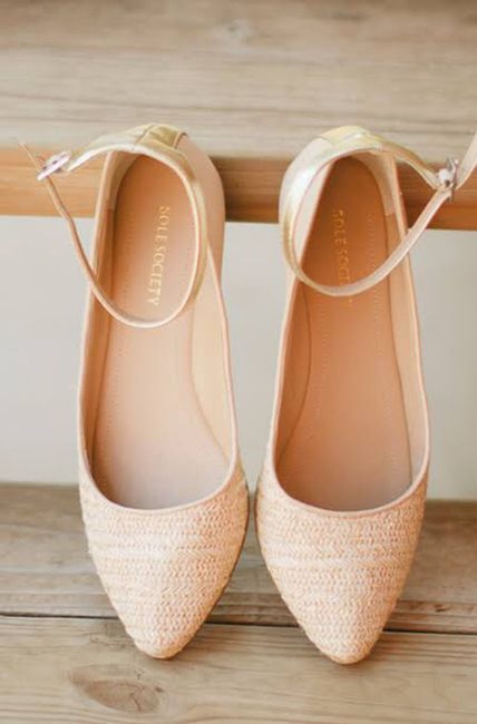 Zapatos y vestidos para el civil - 3