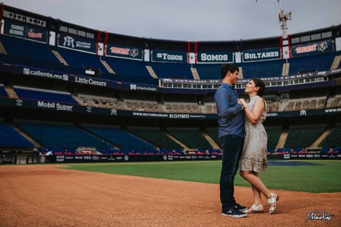 Presuman su foto de Save the Date ❤️ - 1