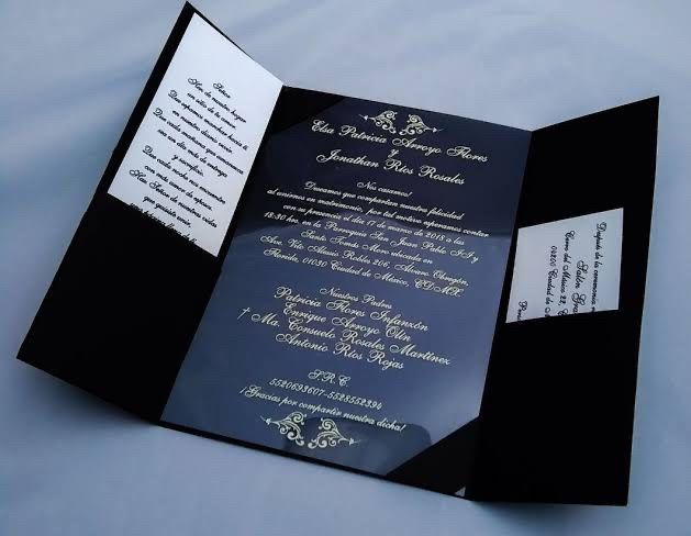 Invitaciones en color negro pero elegantes algunas ideas 14