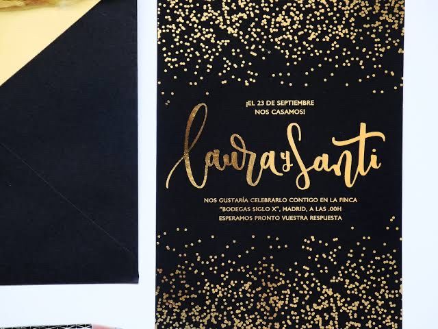 Invitaciones en color negro pero elegantes algunas ideas 18