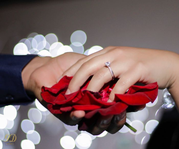 ¡Comparte una foto de tu anillo de compromiso! 😍💍 2