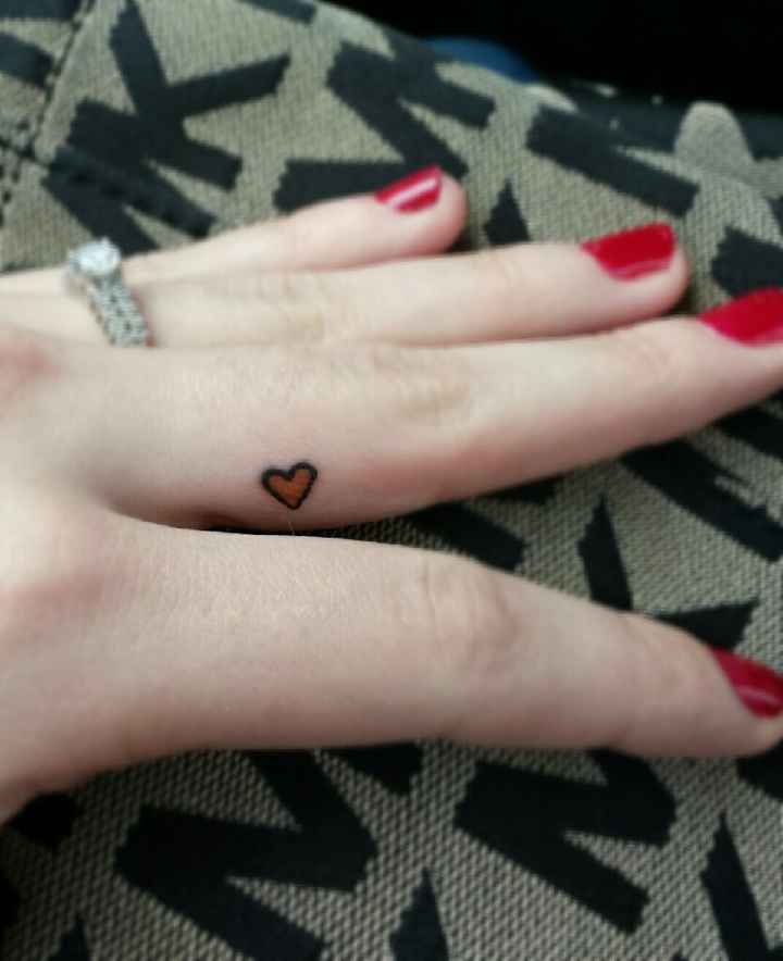 Mí vestido coloreado por mis tatuajes! - 1