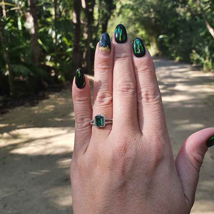 Mi anillo de compromiso, Edilia - 1