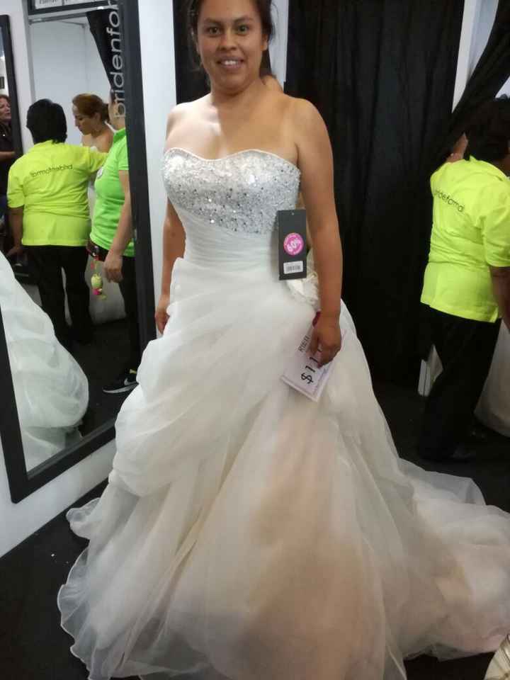  Ayuda, con cual vestido me quedo? - 4