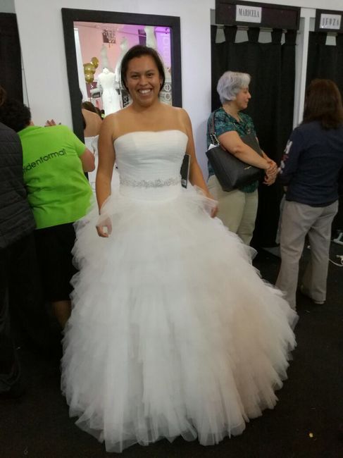  Ayuda, con cual vestido me quedo? - 5
