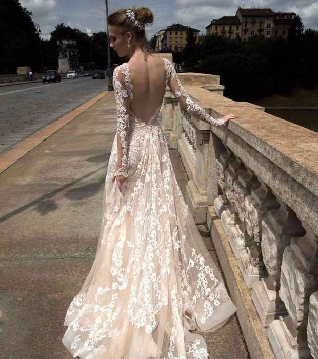 Un vestido con encaje, de princesa