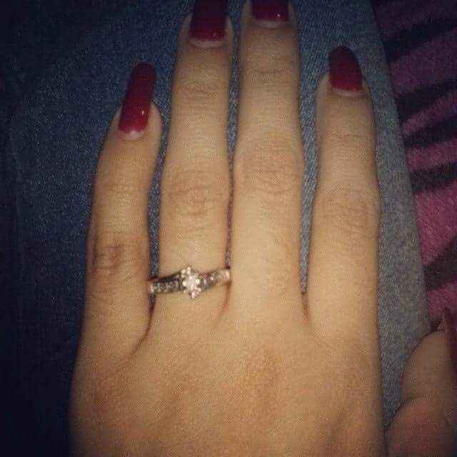 Y si me enseñas tu anillo? - 1