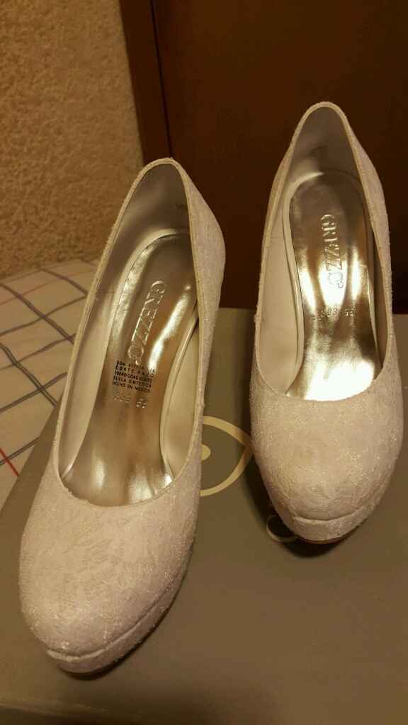 Mis zapatos para la iglesia y la fiesta! - 1