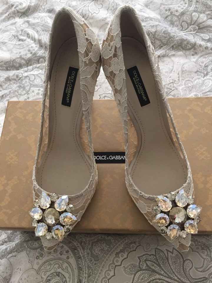 Hasta cuanto pagarían por sus zapatos de novia? - 1