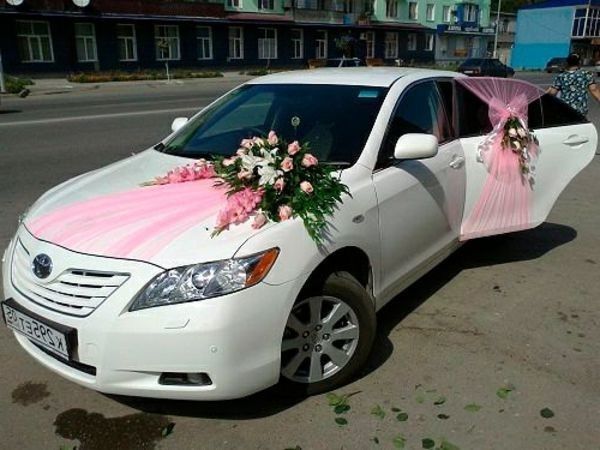  Ayuda a chicas para el arreglo del carro - 2