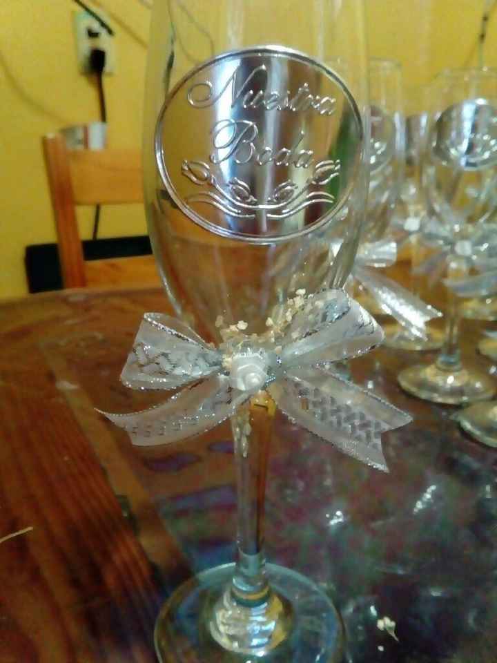 Listas copas para el brindis :) - 1